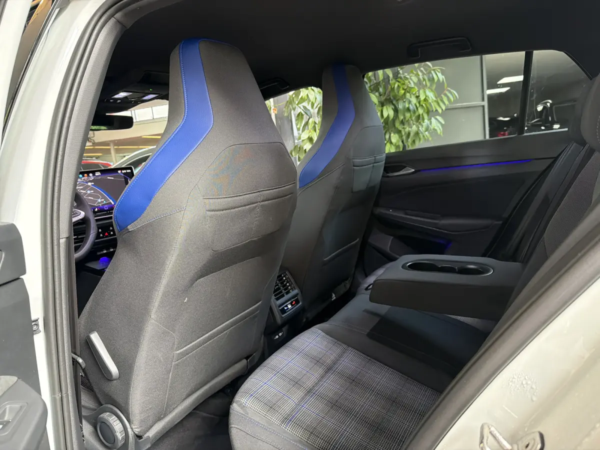 GTE 1.5 272PK DSG HYBRID GTE-SPORT 360°CAMERA/NAVI/HEAD-UP!/CARPLAY