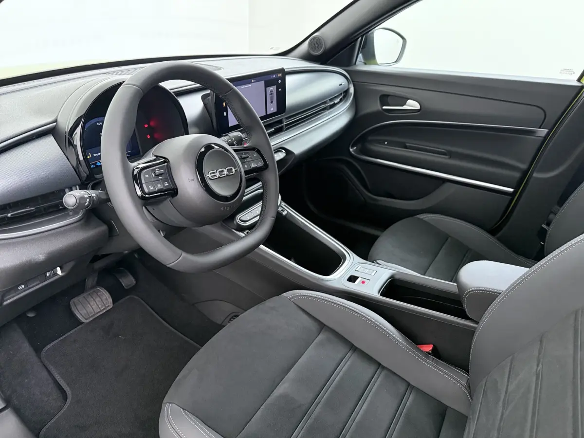 Sport | 10,25" touchscreen radio met Bluetooth, DAB & USB | Automatische airconditioning | Cruise control