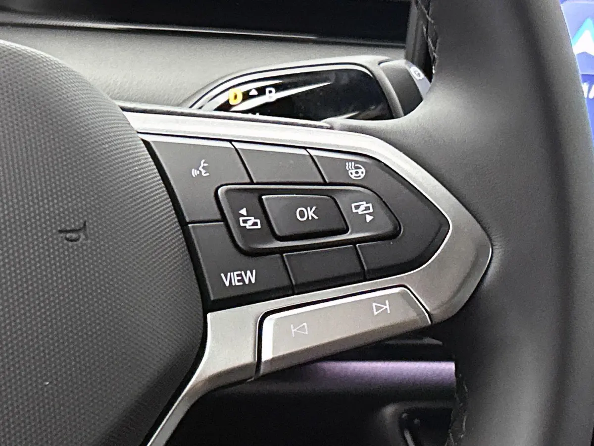 Limited Edition 59 kWh 204pk | Demo | Trekhaak | Apple Carplay | Camera | Dodehoeksensoren | Stoelverwarming | LED Koplampen |  Head-up display | Android Auto | Parkeersensoren | Stuurverwar