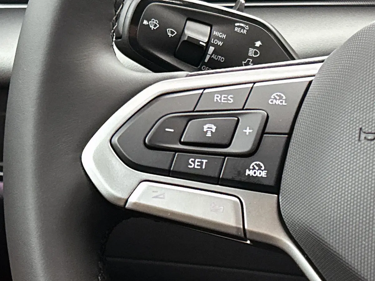 Limited Edition 59 kWh 204pk | Demo | Trekhaak | Apple Carplay | Camera | Dodehoeksensoren | Stoelverwarming | LED Koplampen |  Head-up display | Android Auto | Parkeersensoren | Stuurverwar