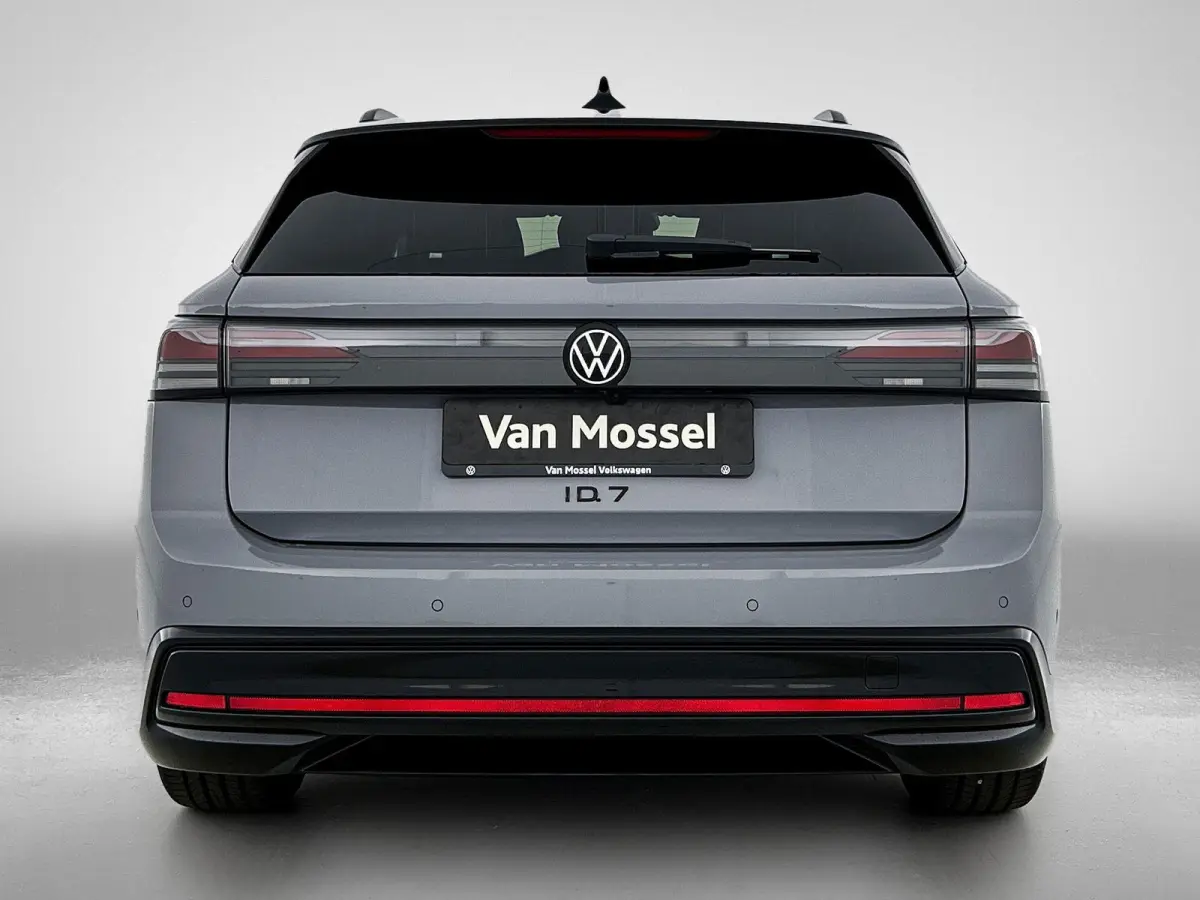 Limited Edition 59 kWh 204pk | Demo | Trekhaak | Apple Carplay | Camera | Dodehoeksensoren | Stoelverwarming | LED Koplampen |  Head-up display | Android Auto | Parkeersensoren | Stuurverwar