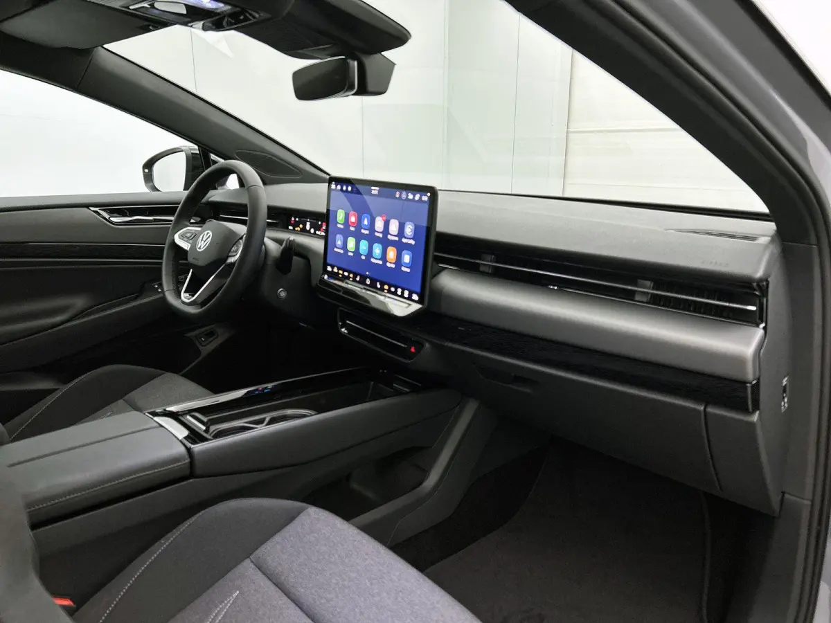 Limited Edition 59 kWh 204pk | Demo | Trekhaak | Apple Carplay | Camera | Dodehoeksensoren | Stoelverwarming | LED Koplampen |  Head-up display | Android Auto | Parkeersensoren | Stuurverwar