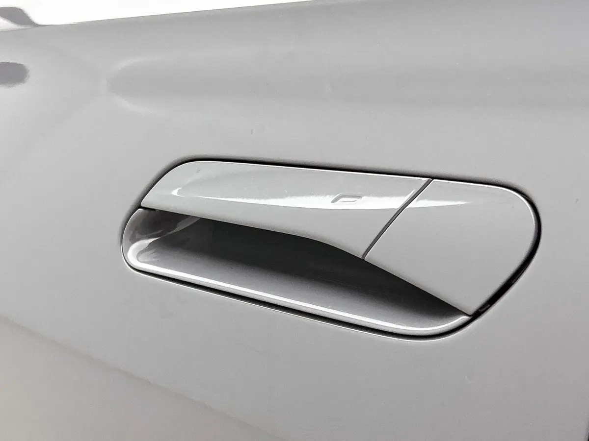 Limited Edition 59 kWh 204pk | Demo | Trekhaak | Apple Carplay | Camera | Dodehoeksensoren | Stoelverwarming | LED Koplampen |  Head-up display | Android Auto | Parkeersensoren | Stuurverwar