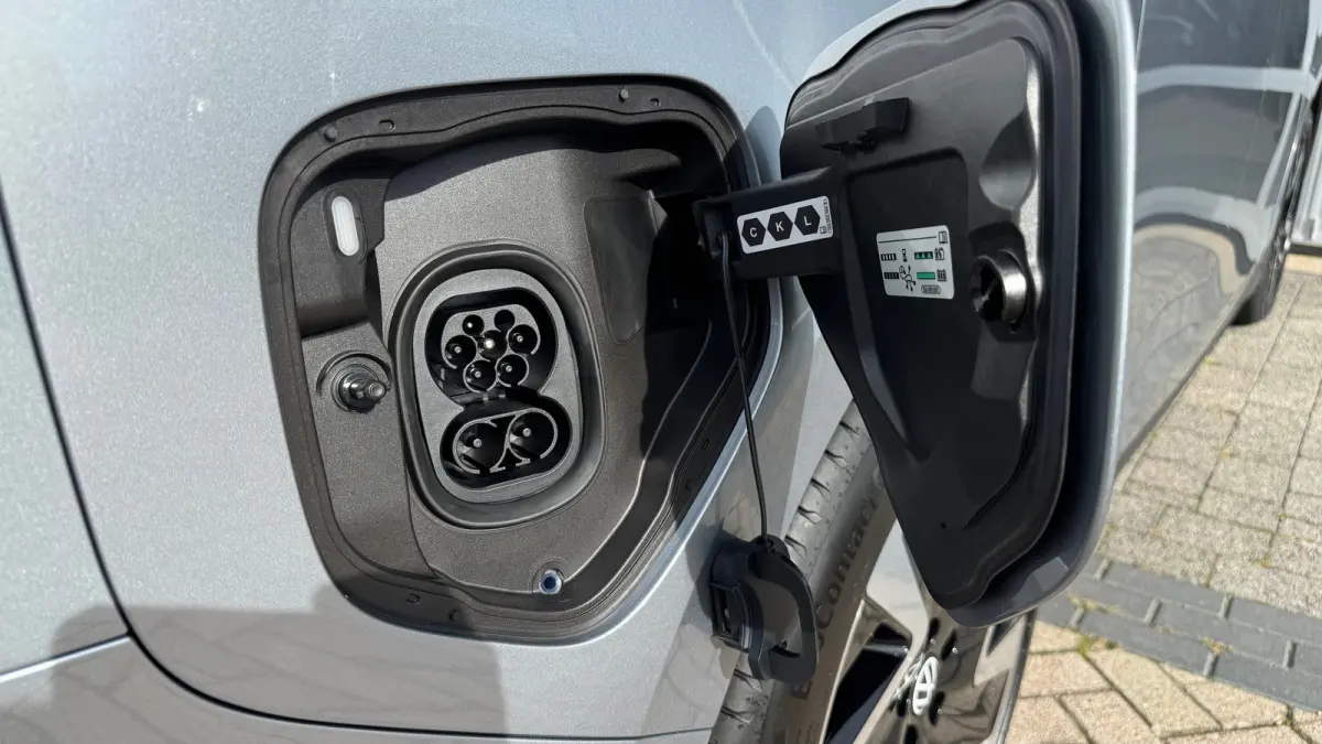 Bulli Limited Edition 250kW/340PK 79 kWh 4MOTION | Achteruitrijcamera (Rear View) inclusief 360 graden camera (Area View)) | Apple Carplay/Android Auto|telefoonintegratie premium | Bestuurde