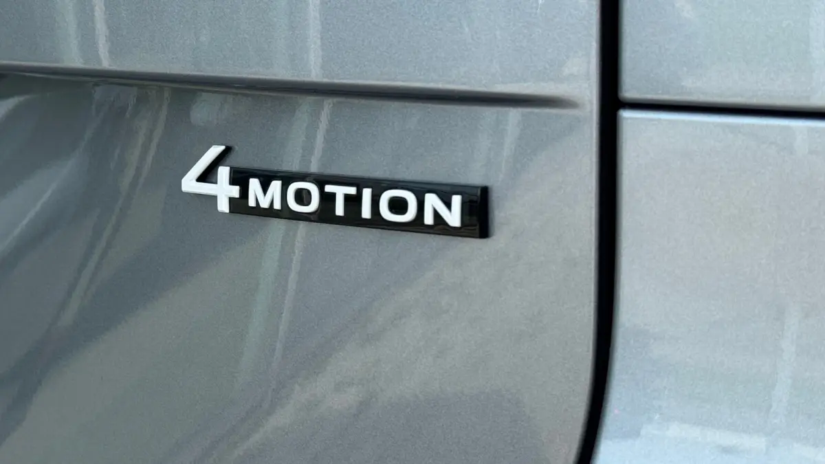Bulli Limited Edition 250kW/340PK 79 kWh 4MOTION | Achteruitrijcamera (Rear View) inclusief 360 graden camera (Area View)) | Apple Carplay/Android Auto|telefoonintegratie premium | Bestuurde