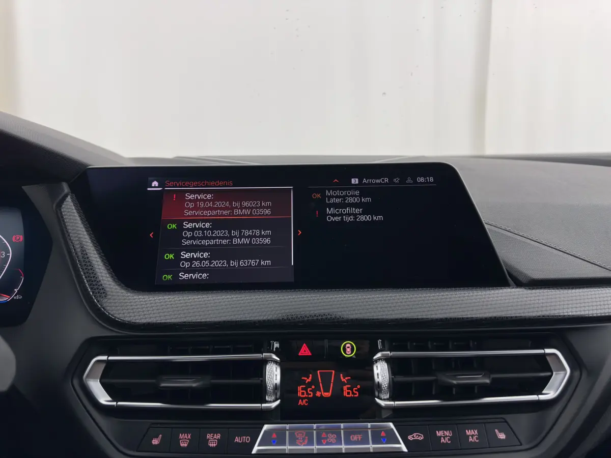 118i High Executive Edition (INCL-BTW) Aut.*M-SPORT-CUPSEATS | PANO | FULL-LED | DIGI-COCKPIT | HIFI-SOUND | CAMERA | NAVI-FULLMAP | AMBIENTLIGHT | PRIVACY-GLASS | ECC | CARBON-INLAY | PDC |
