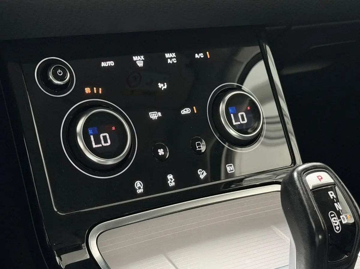 1.5 P300e *Carplay*Led*360c*InclBTW*