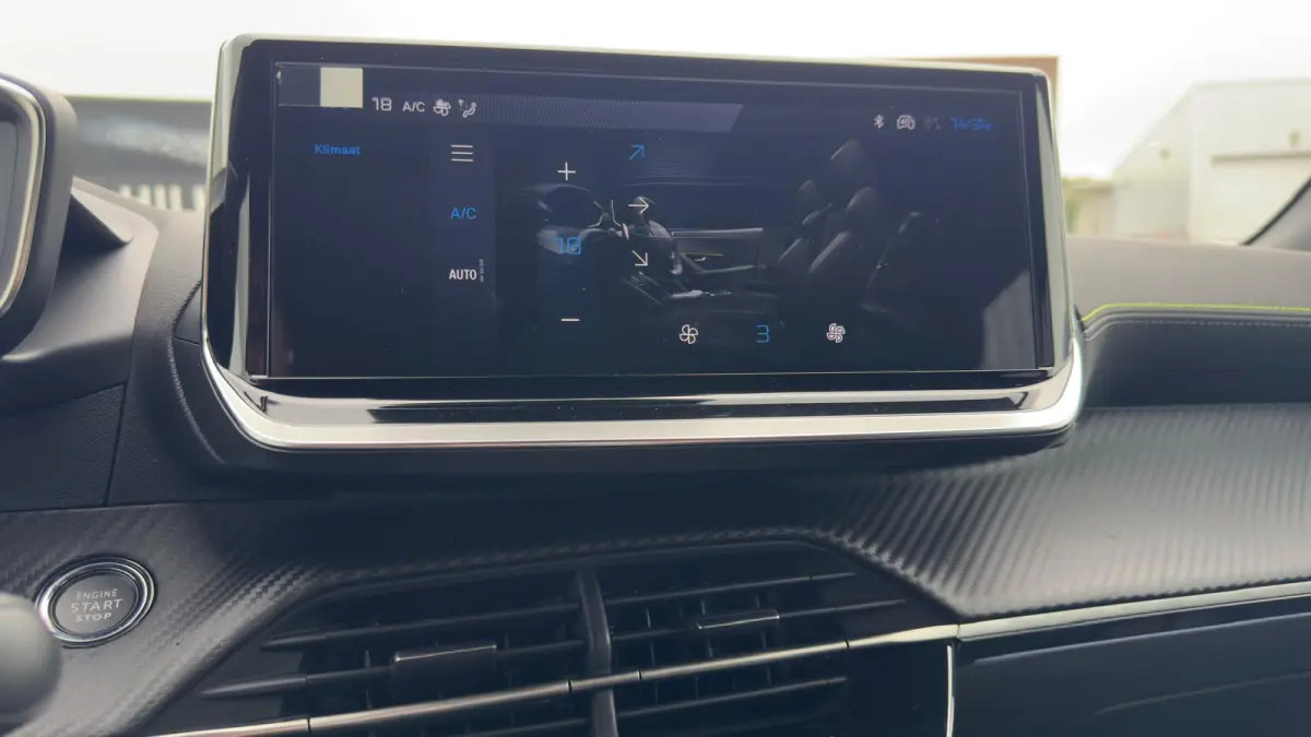 GT | Active Safety Brake met camera en radar (automatisch noodremsysteem) met Distance Alert (waarschuwing dreigende aanrijding) | Advanced Active Safety Brake met camera en radar | Climate 
