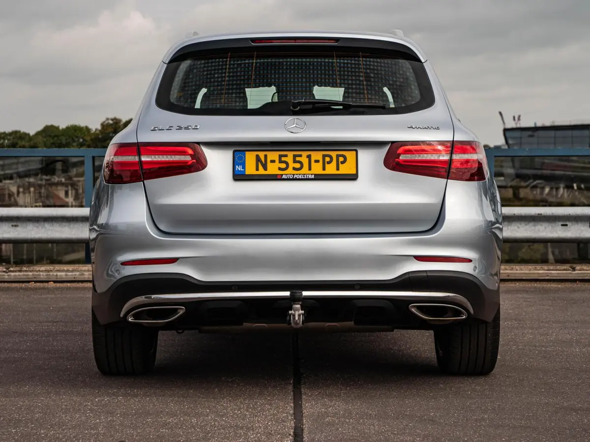 250 4MATIC Premium Plus AMG | Panoramadak | Trekhaak | Memory | Camera | Distronic Pro | 20" | Dealeronderhouden