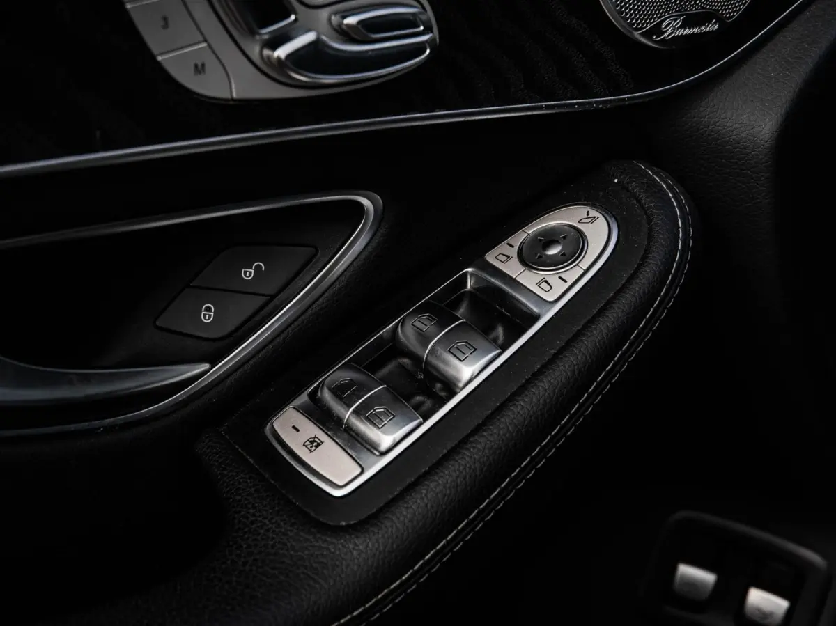 250 4MATIC Premium Plus AMG | Panoramadak | Trekhaak | Memory | Camera | Distronic Pro | 20" | Dealeronderhouden