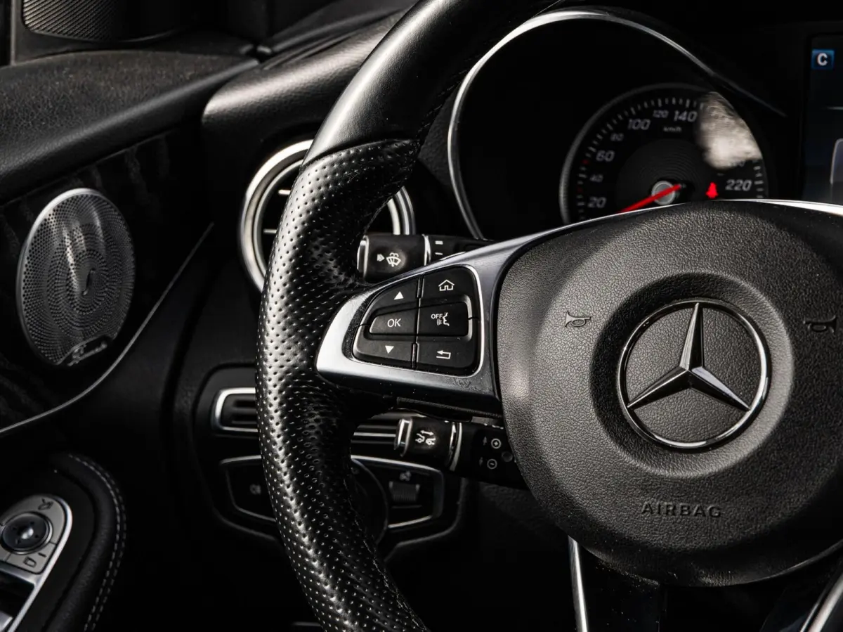250 4MATIC Premium Plus AMG | Panoramadak | Trekhaak | Memory | Camera | Distronic Pro | 20" | Dealeronderhouden