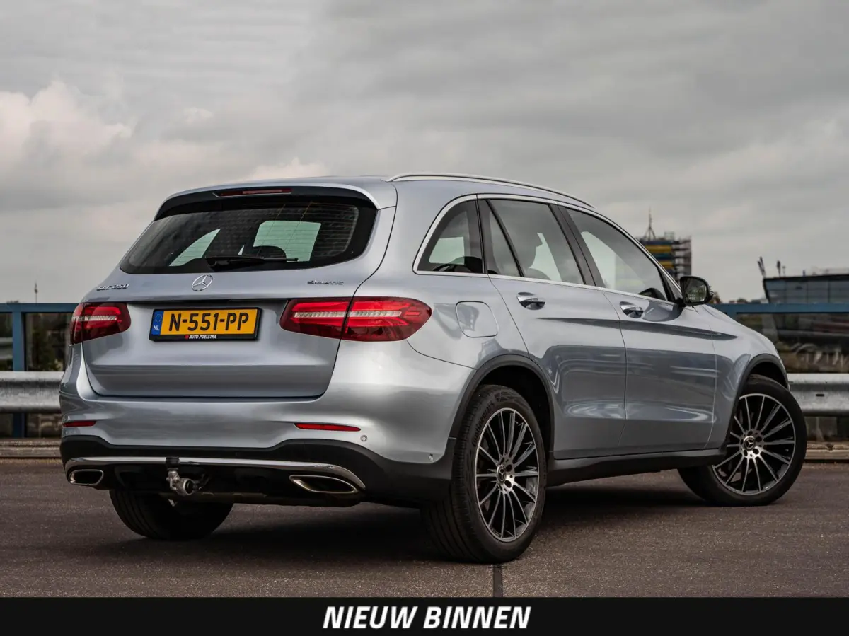 250 4MATIC Premium Plus AMG | Panoramadak | Trekhaak | Memory | Camera | Distronic Pro | 20" | Dealeronderhouden