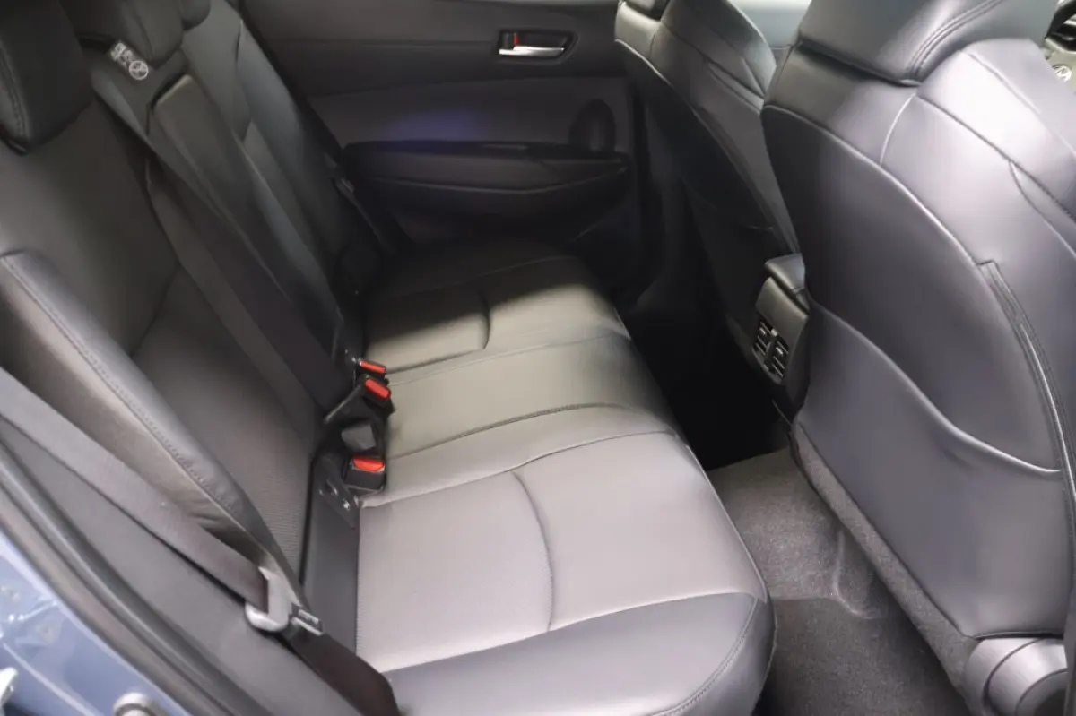 Hybrid 180 Executive | AWD | 4x4 | Direct leverbaar