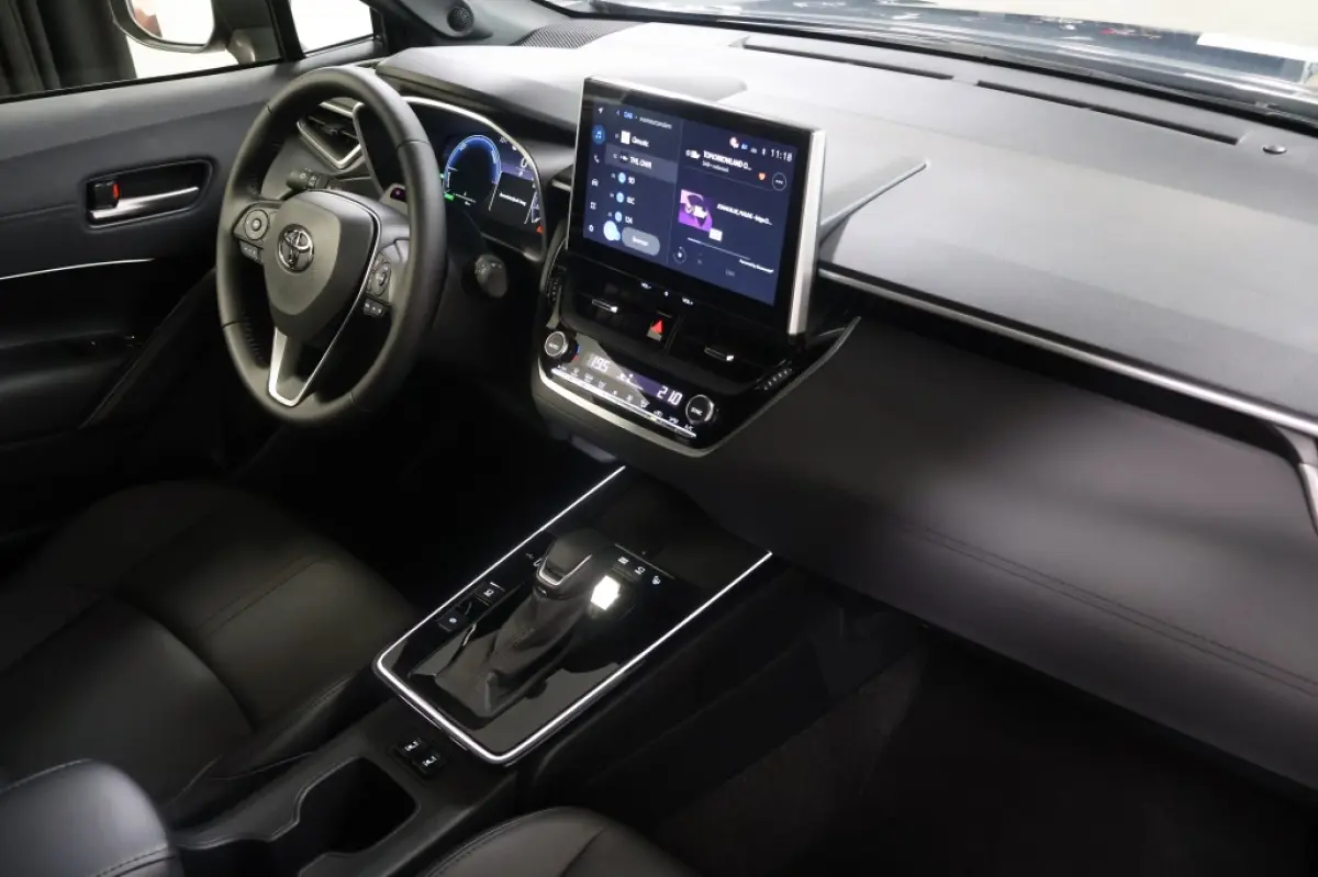 Hybrid 180 Executive | AWD | 4x4 | Direct leverbaar