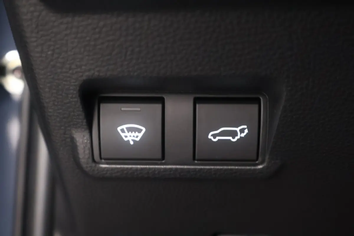 Hybrid 180 Executive | AWD | 4x4 | Direct leverbaar