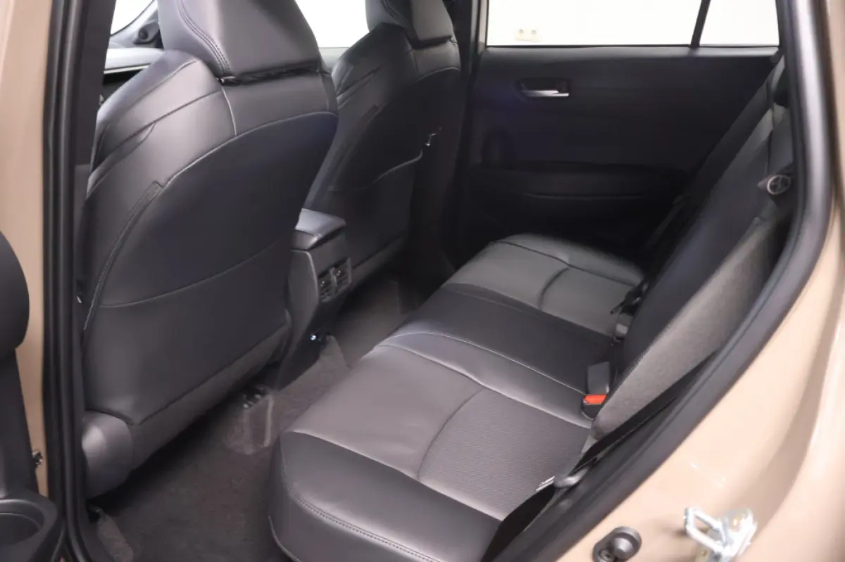 Hybrid 180 Executive | AWD | 4x4 | Direct leverbaar
