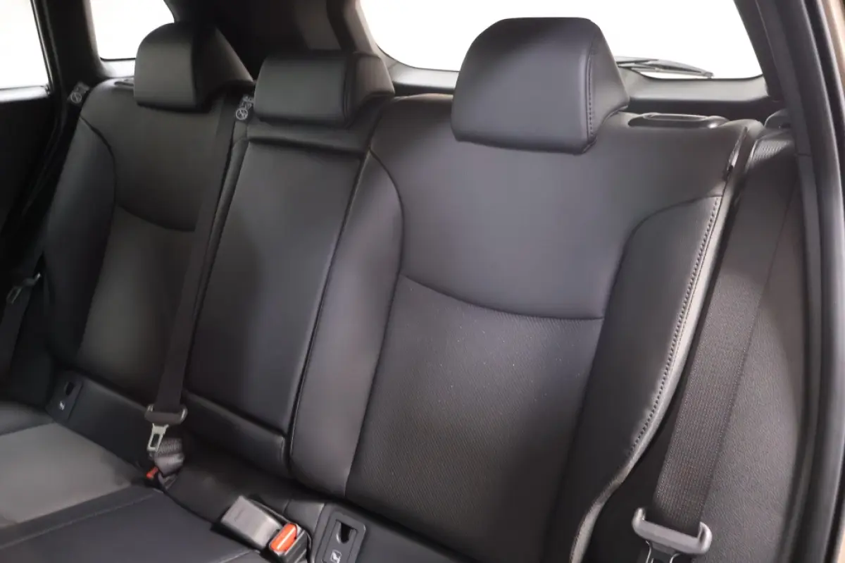 Hybrid 180 Executive | AWD | 4x4 | Direct leverbaar