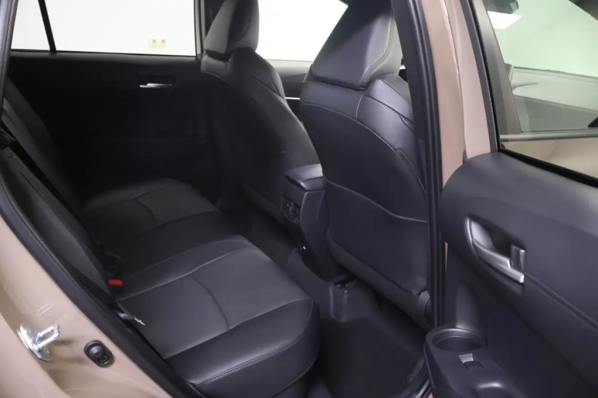 Hybrid 180 Executive | AWD | 4x4 | Direct leverbaar