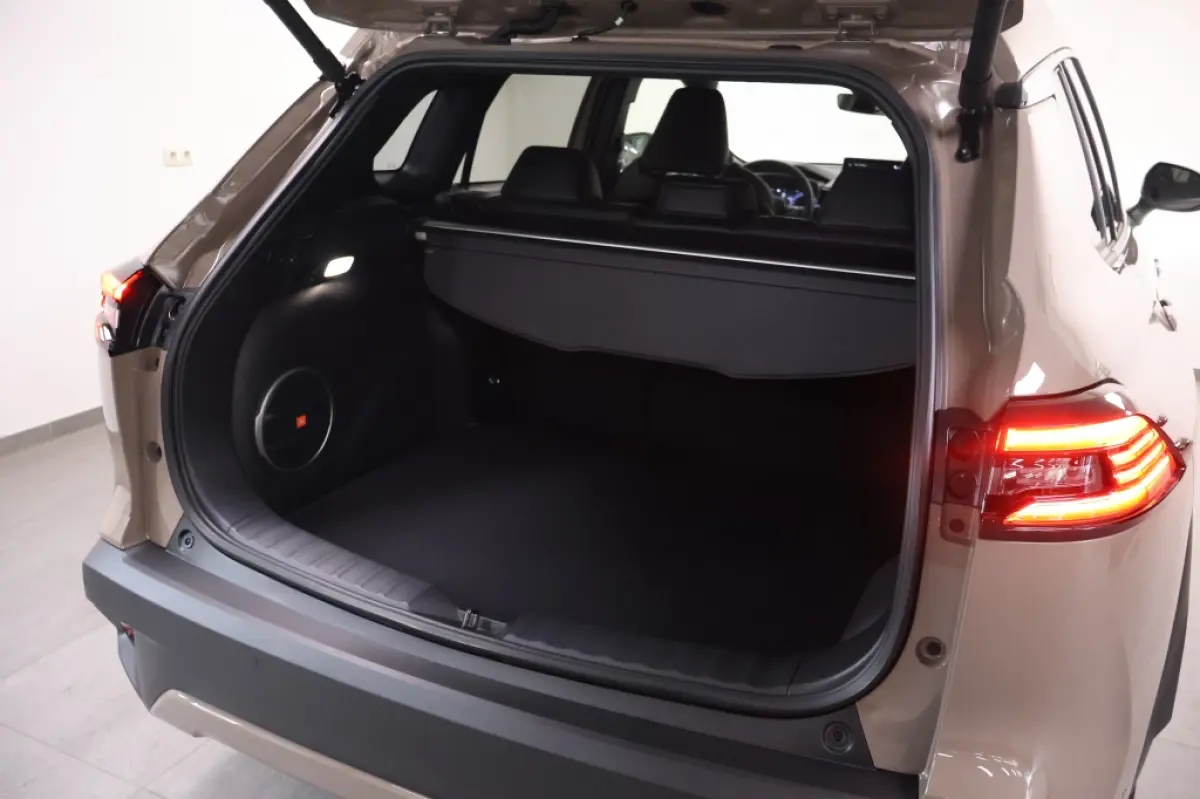 Hybrid 180 Executive | AWD | 4x4 | Direct leverbaar