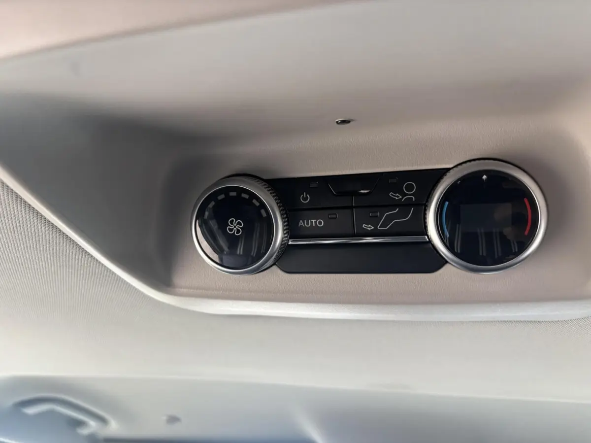 340 2.5 PHEV L2H1 Titanium X