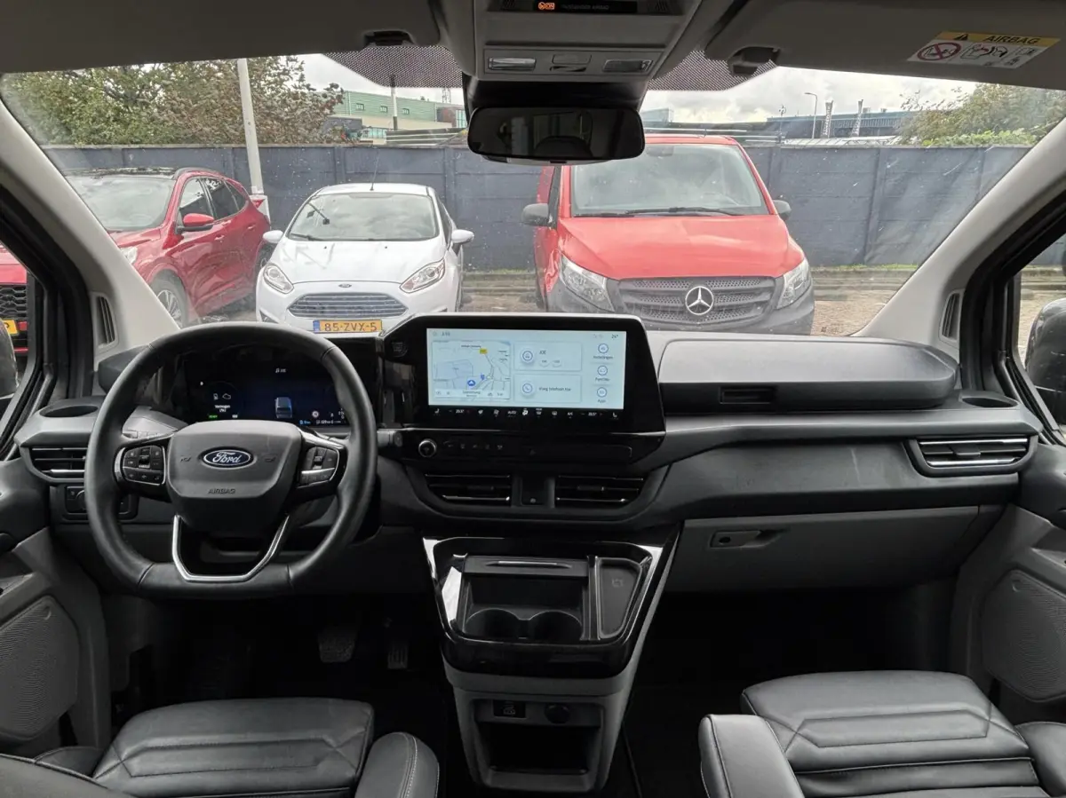 340 2.5 PHEV L2H1 Titanium X