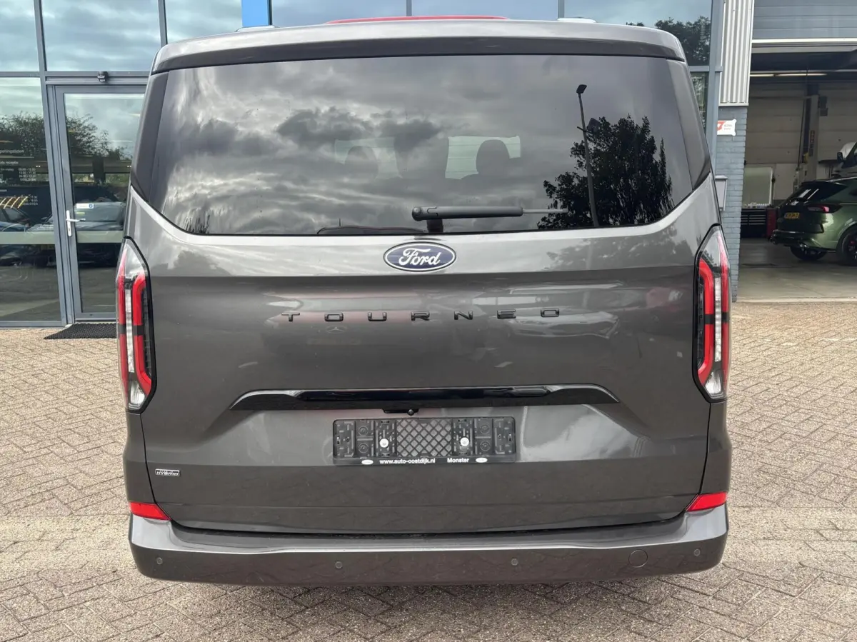 340 2.5 PHEV L2H1 Titanium X