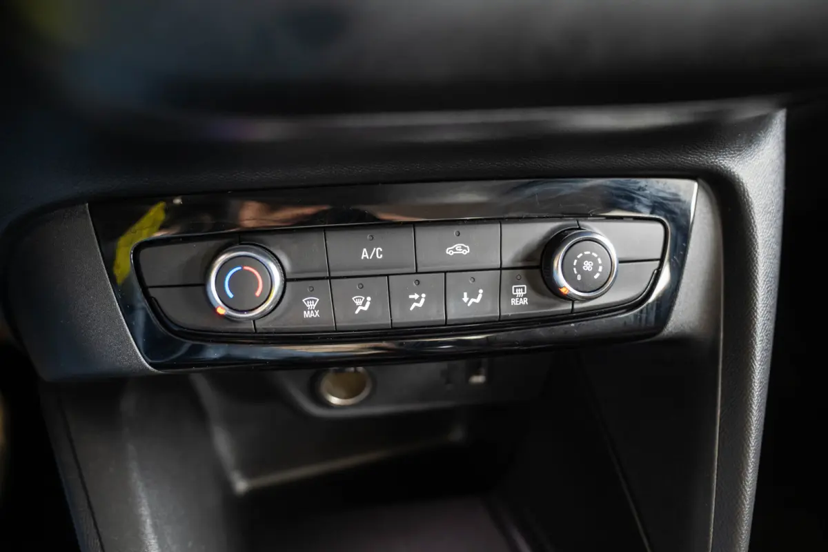1.2 Edition | Apple Carplay & Android Auto | Parkeersensoren | Cruise Controle | Lichtmetalen velgen | LED | Bluetooth |