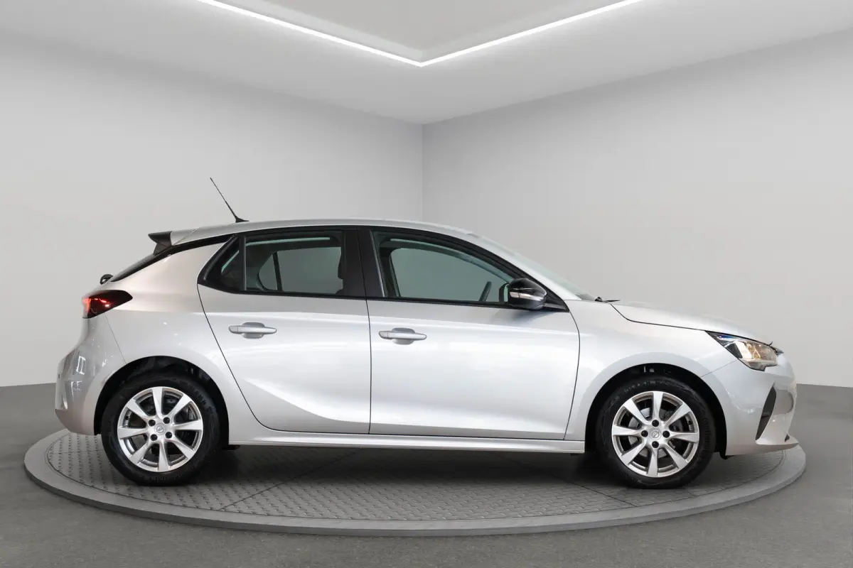 1.2 Edition | Apple Carplay & Android Auto | Parkeersensoren | Cruise Controle | Lichtmetalen velgen | LED | Bluetooth |