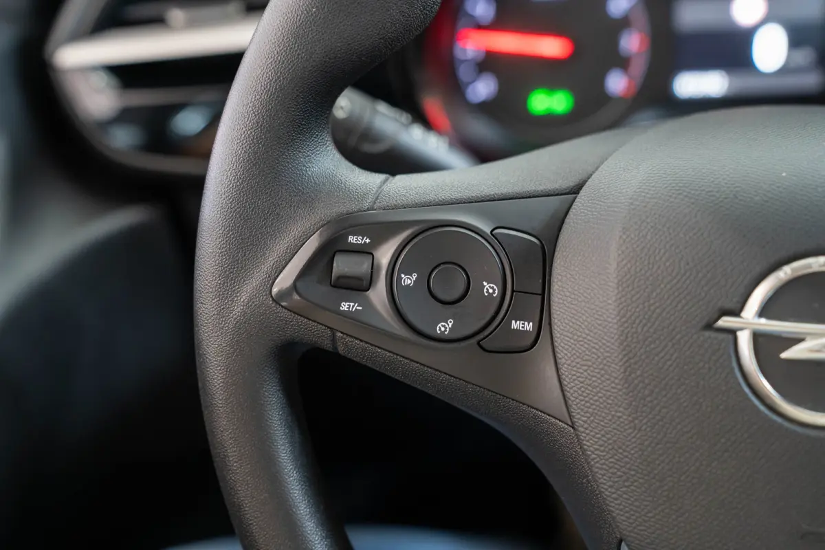 1.2 Edition | Apple Carplay & Android Auto | Parkeersensoren | Cruise Controle | Lichtmetalen velgen | LED | Bluetooth |