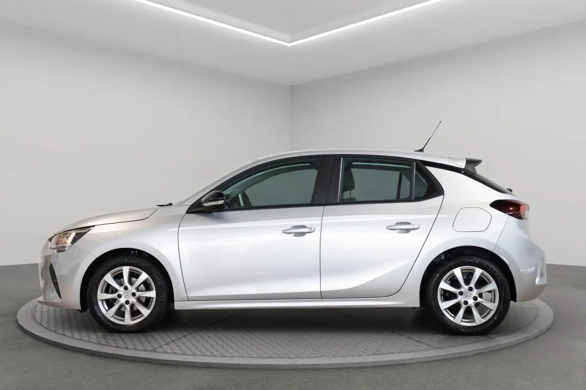 1.2 Edition | Apple Carplay & Android Auto | Parkeersensoren | Cruise Controle | Lichtmetalen velgen | LED | Bluetooth |