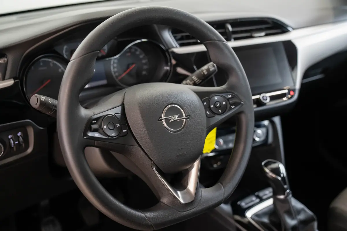 1.2 Edition | Apple Carplay & Android Auto | Parkeersensoren | Cruise Controle | Lichtmetalen velgen | LED | Bluetooth |