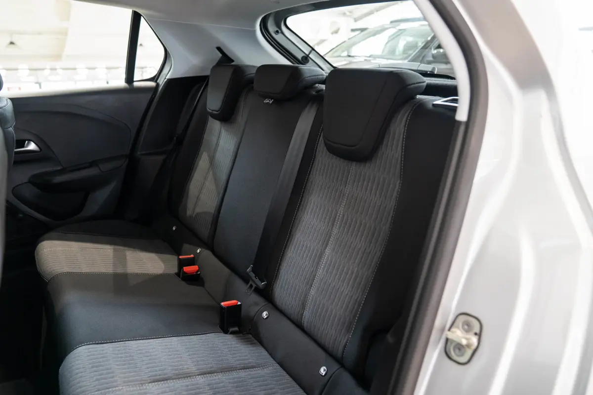 1.2 Edition | Apple Carplay & Android Auto | Parkeersensoren | Cruise Controle | Lichtmetalen velgen | LED | Bluetooth |