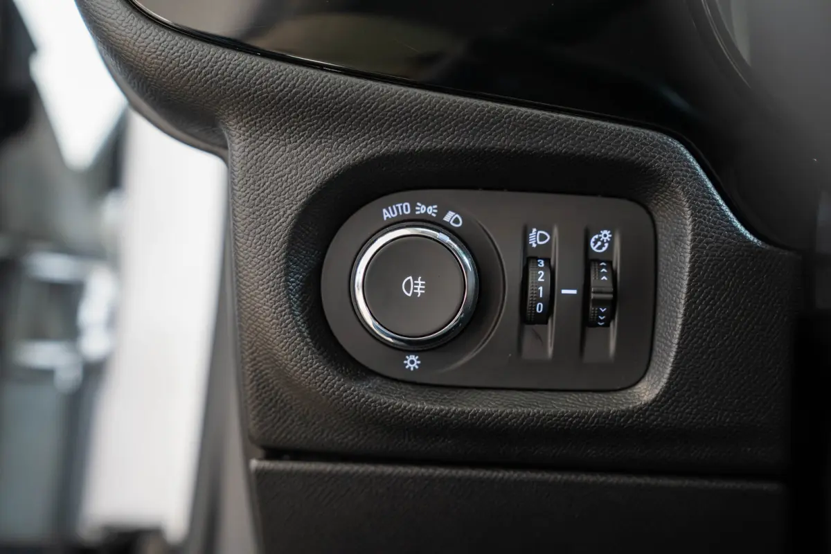 1.2 Edition | Apple Carplay & Android Auto | Parkeersensoren | Cruise Controle | Lichtmetalen velgen | LED | Bluetooth |