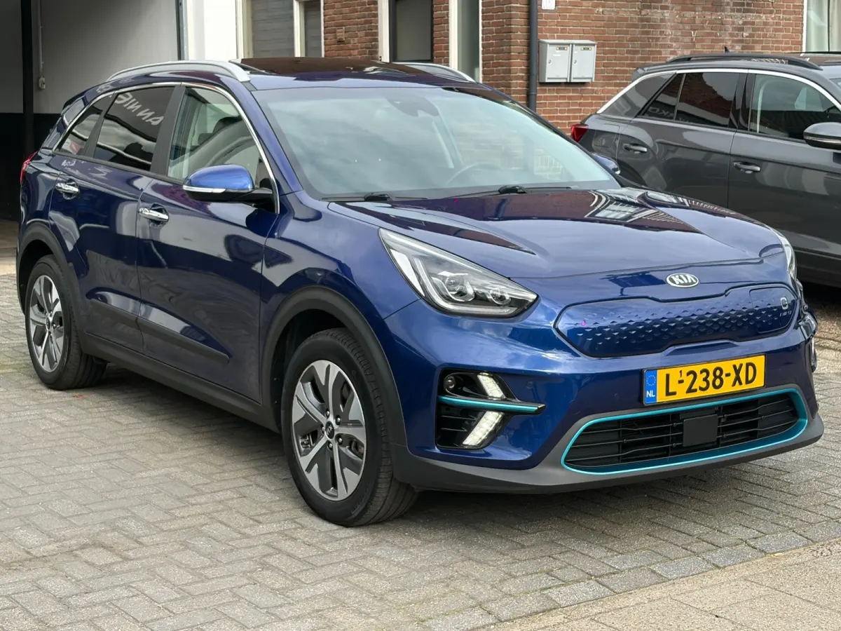ExecutiveLine 64 kWh, NL-auto, SOH 100%, Stoelventilatie/verwarming, Schuif/kanteldak