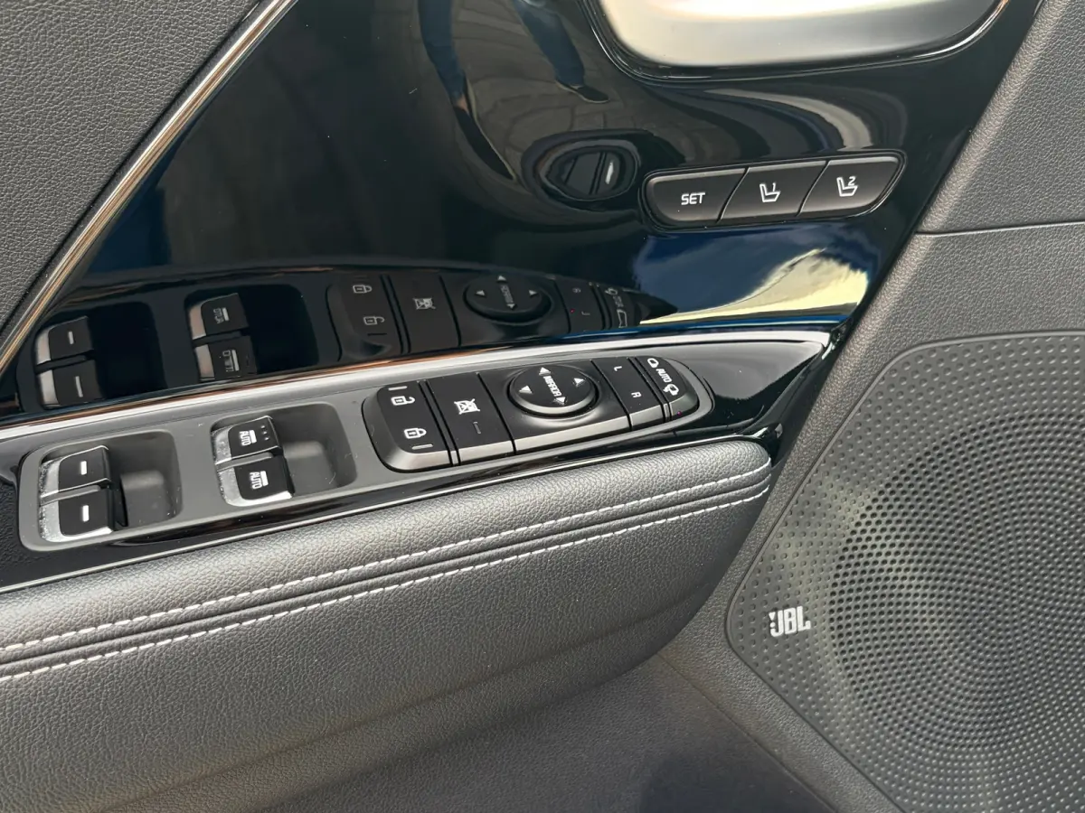 ExecutiveLine 64 kWh, NL-auto, SOH 100%, Stoelventilatie/verwarming, Schuif/kanteldak