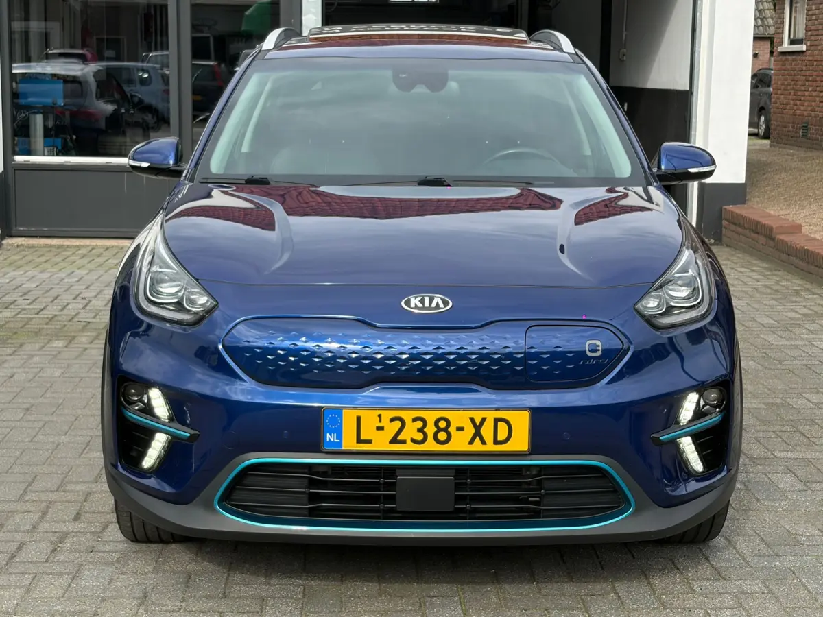 ExecutiveLine 64 kWh, NL-auto, SOH 100%, Stoelventilatie/verwarming, Schuif/kanteldak