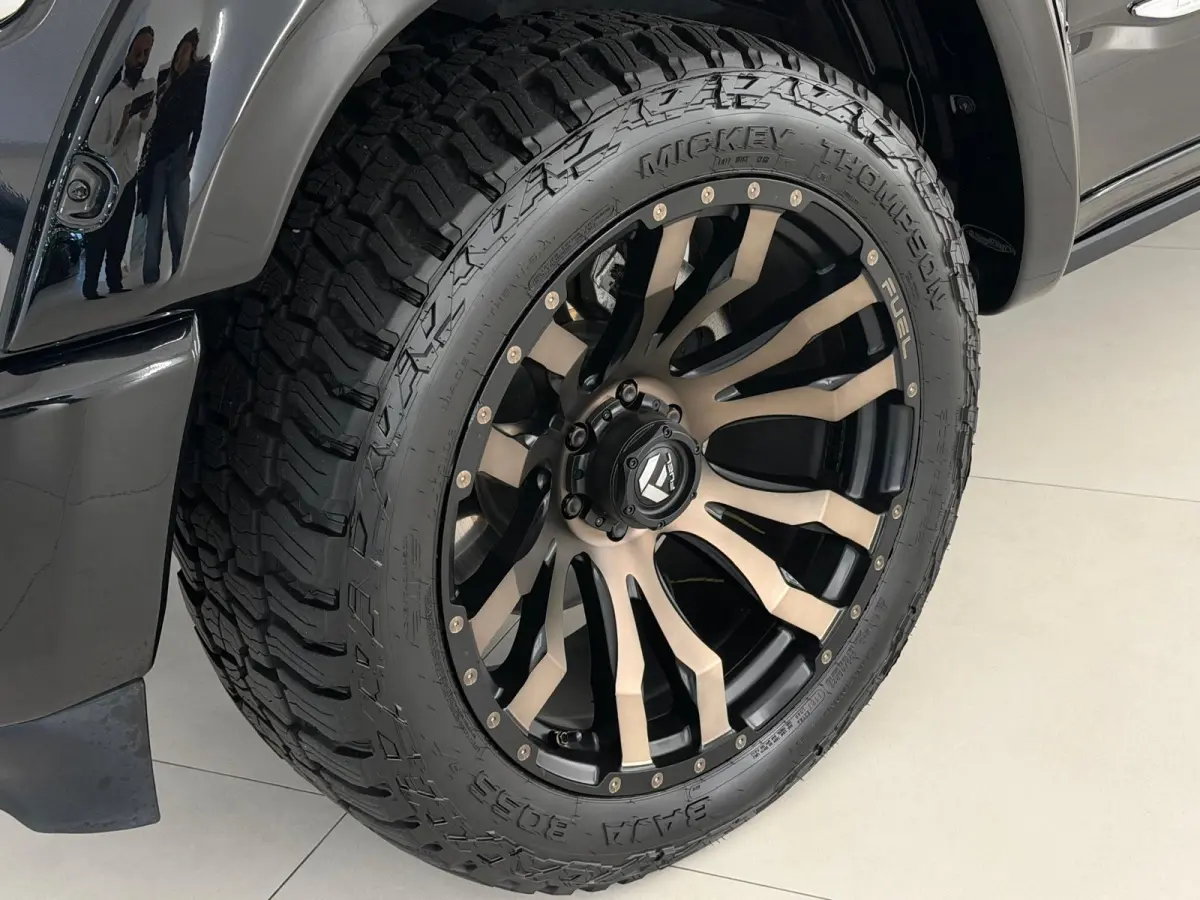 5.7 V8 LIMITED 10TH ANNIVERSARY EDITION Widebody