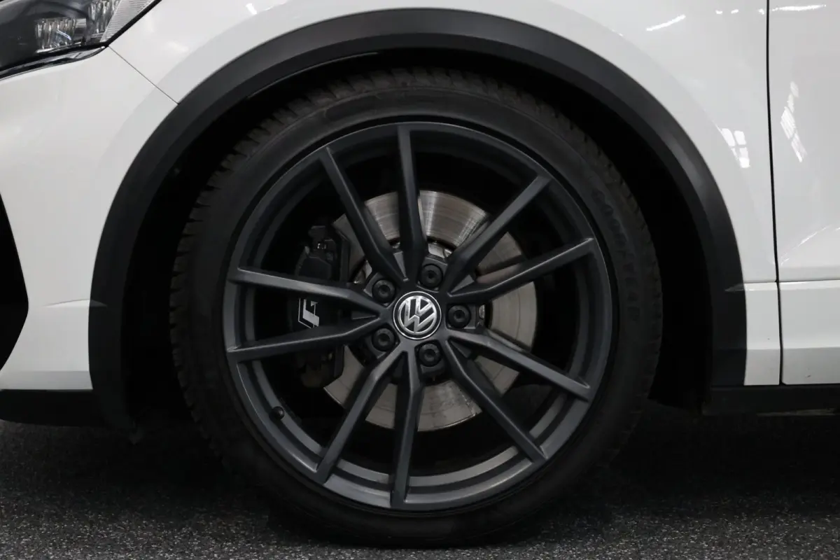 2.0 TSI 4Motion R 301+PK AKRAPOVIC/VIRTUAL/KEYLES/HALF LEER+S.VERWARMING/19" LMV/CAM/12 MDN GARANTIE!