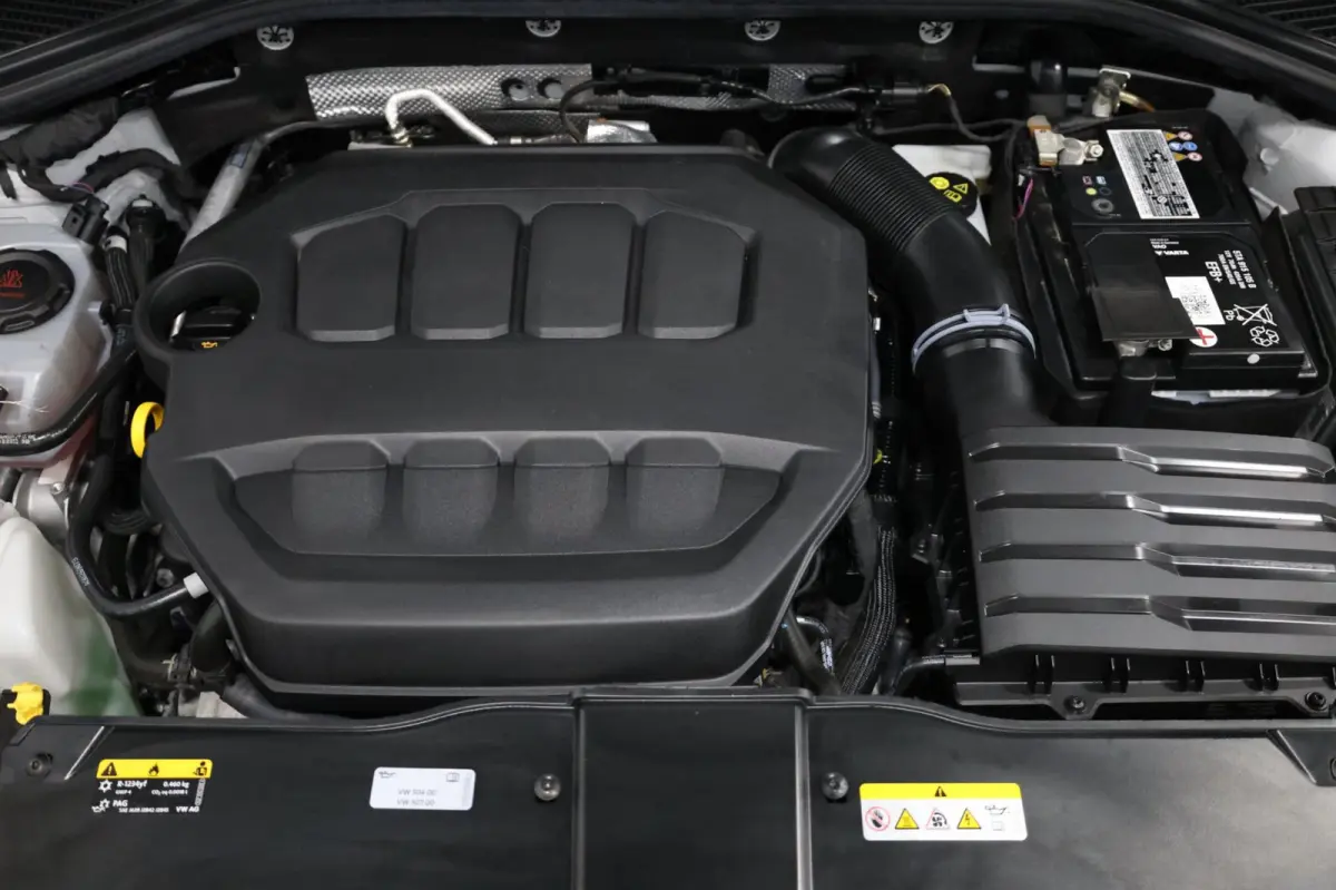 2.0 TSI 4Motion R 301+PK AKRAPOVIC/VIRTUAL/KEYLES/HALF LEER+S.VERWARMING/19" LMV/CAM/12 MDN GARANTIE!
