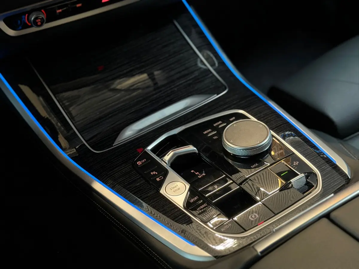 XDrive50e M-SPORT|PANO|H&K|HUD|MEMORY|KEYLESS|FABRIEKSGARANTIE|22INC|489PK|BOMVOL!