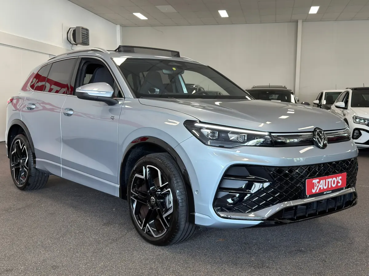 1.5 eHybrid R-Line Edition|PANORAMA|CAR-PLAY|ECC AIRCO