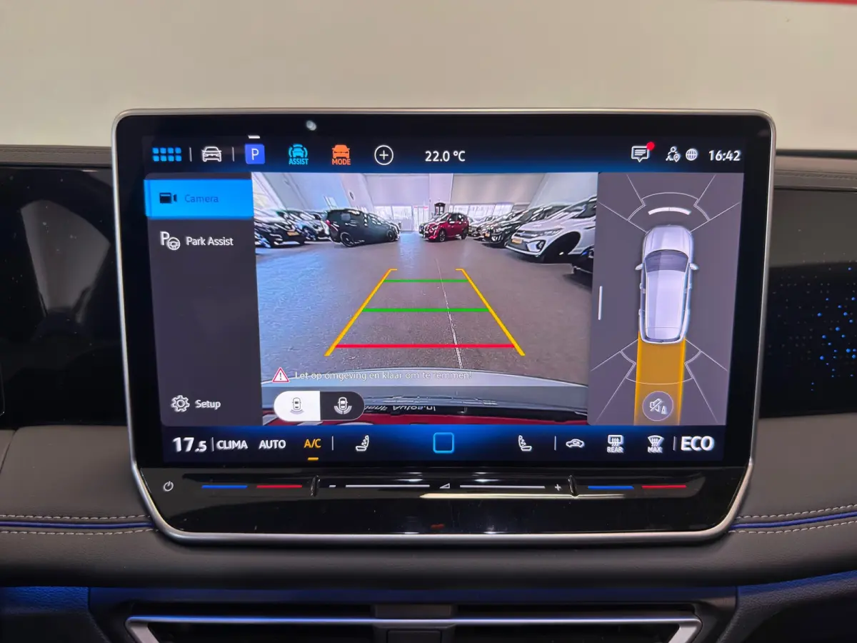 1.5 eHybrid R-Line Edition|PANORAMA|CAR-PLAY|ECC AIRCO