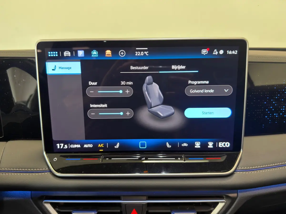 1.5 eHybrid R-Line Edition|PANORAMA|CAR-PLAY|ECC AIRCO