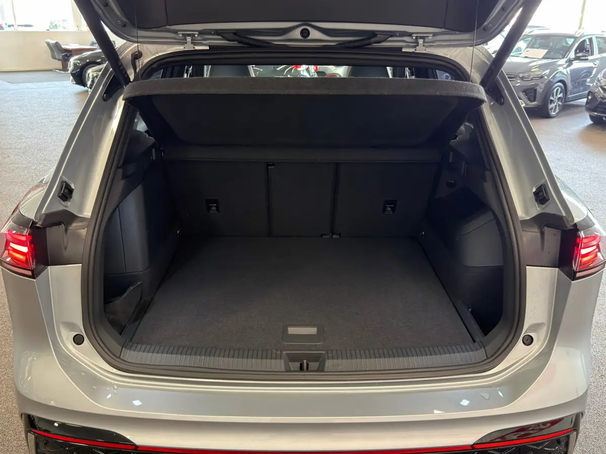 1.5 eHybrid R-Line Edition|PANORAMA|CAR-PLAY|ECC AIRCO