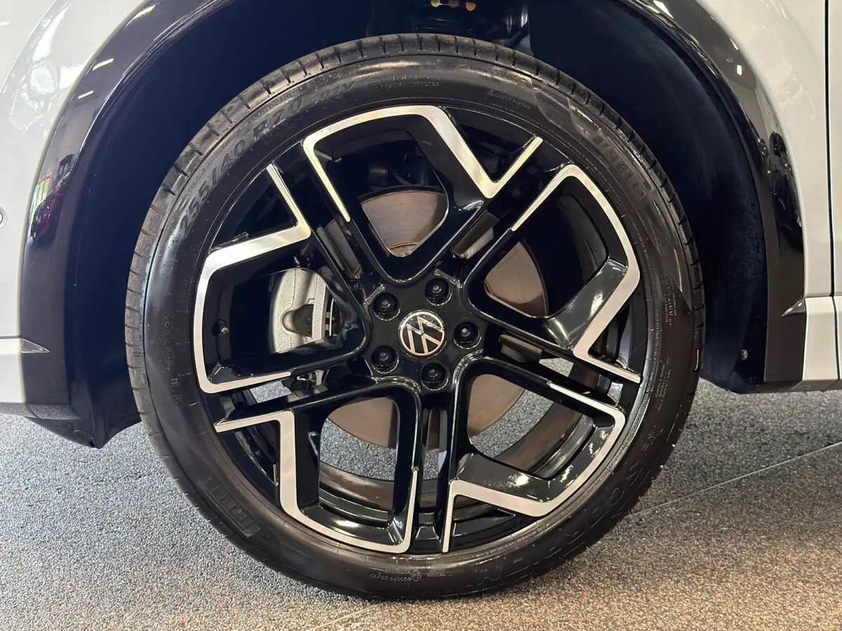 1.5 eHybrid R-Line Edition|PANORAMA|CAR-PLAY|ECC AIRCO