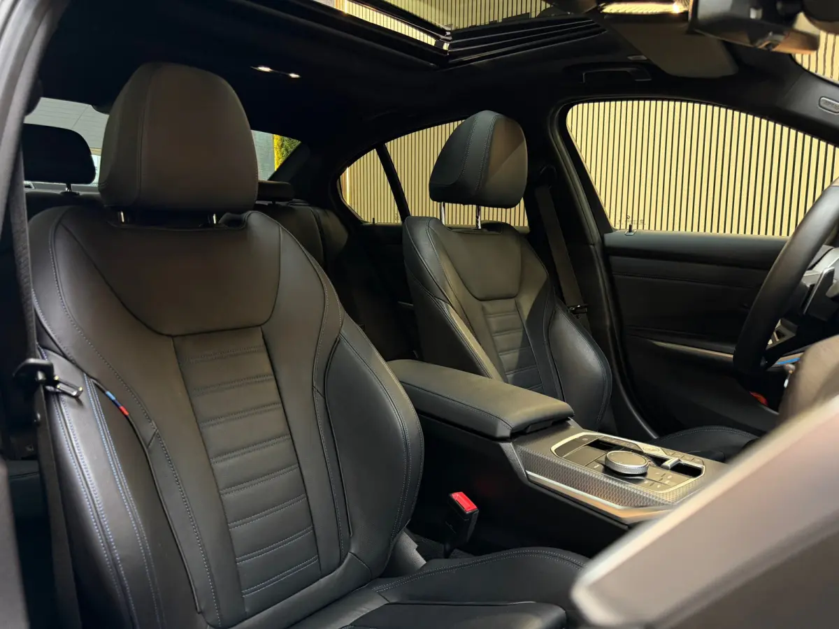 330e High Executive|M-SPORT|DAK|H&K|HuD|MEMORY|360 CAMERA|KEYLESS|CARPLAY|DEALERONDERHOUDEN|AMBIENT|GARANTIE|292PK|VOL