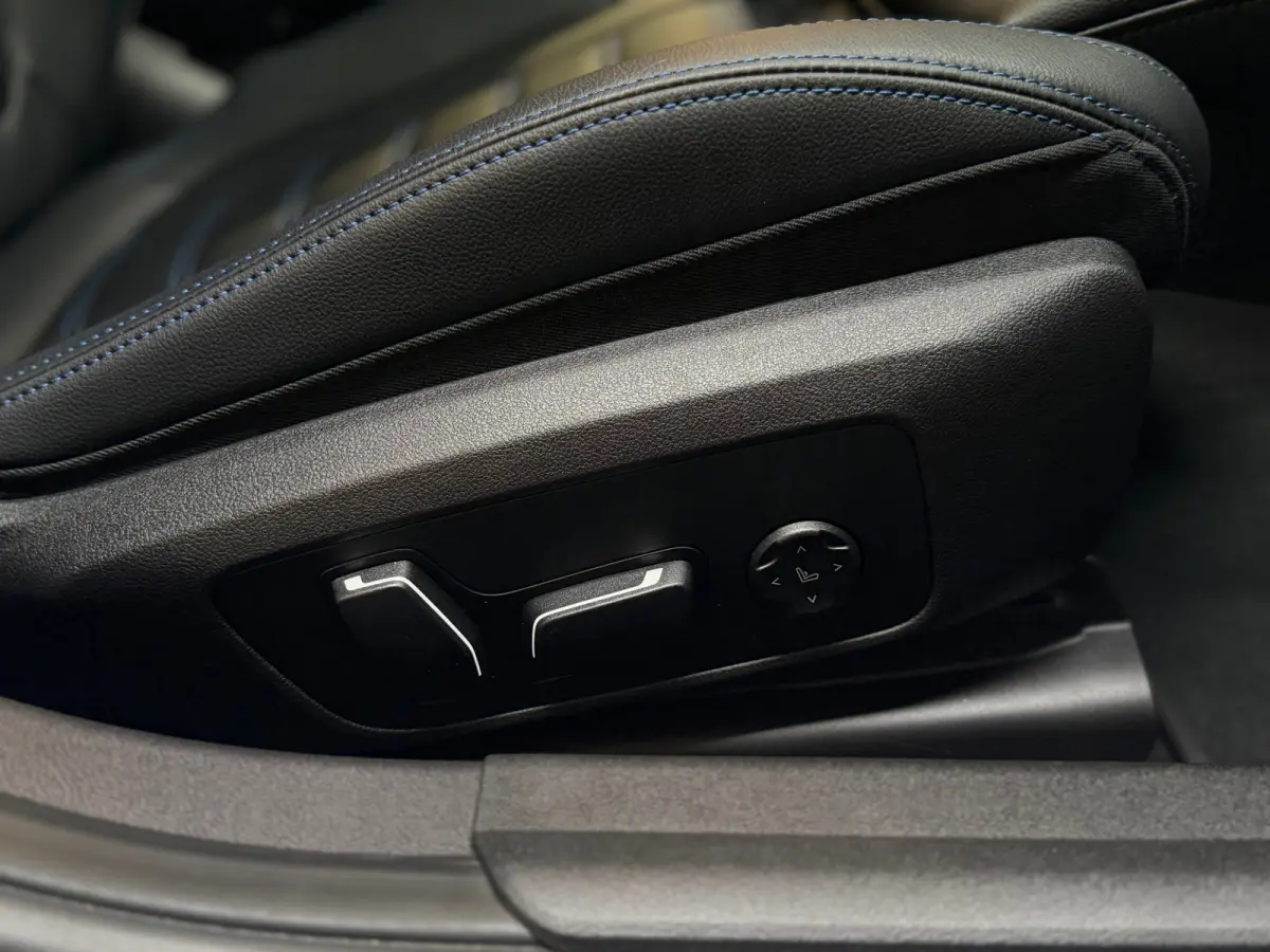 330e High Executive|M-SPORT|DAK|H&K|HuD|MEMORY|360 CAMERA|KEYLESS|CARPLAY|DEALERONDERHOUDEN|AMBIENT|GARANTIE|292PK|VOL