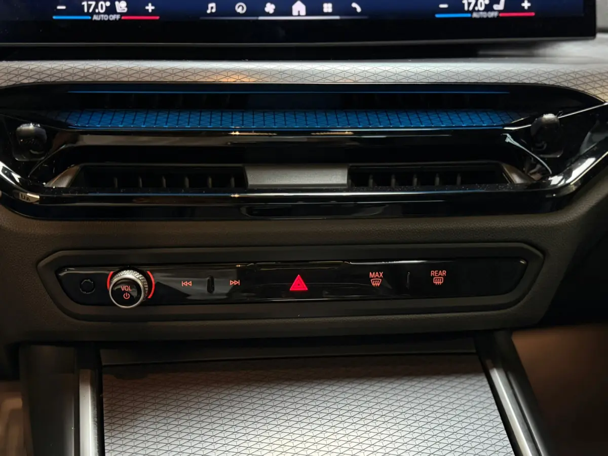 330e High Executive|M-SPORT|DAK|H&K|HuD|MEMORY|360 CAMERA|KEYLESS|CARPLAY|DEALERONDERHOUDEN|AMBIENT|GARANTIE|292PK|VOL
