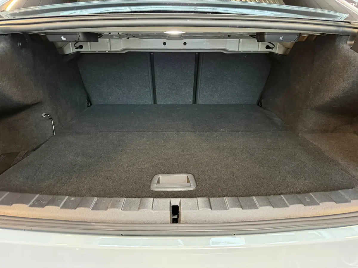 330e High Executive|M-SPORT|DAK|H&K|HuD|MEMORY|360 CAMERA|KEYLESS|CARPLAY|DEALERONDERHOUDEN|AMBIENT|GARANTIE|292PK|VOL