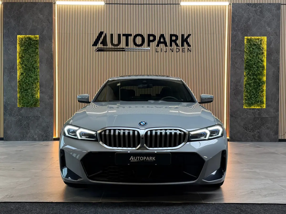 330e High Executive|M-SPORT|DAK|H&K|HuD|MEMORY|360 CAMERA|KEYLESS|CARPLAY|DEALERONDERHOUDEN|AMBIENT|GARANTIE|292PK|VOL